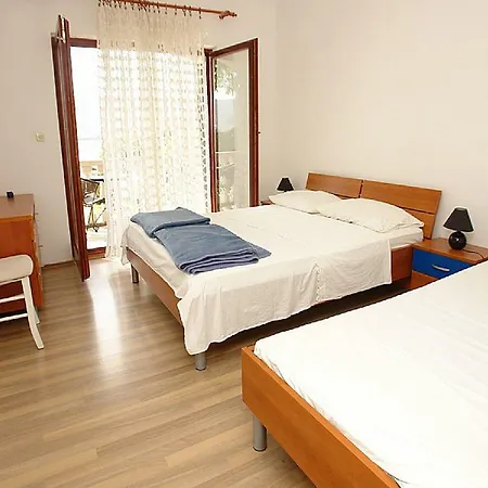 بيت ضيافة Pansion Gea باغ